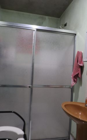 Casa à venda com 105m², 3 quartos e 2 vagasBanheiro