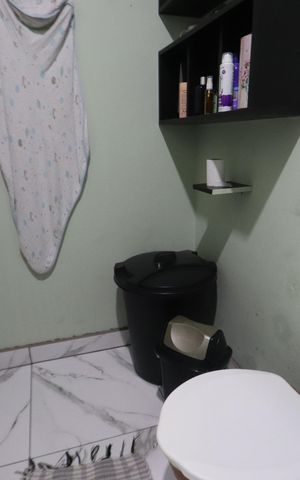 Casa à venda com 105m², 3 quartos e 2 vagasBanheiro