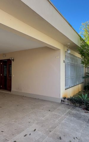 Casa para alugar com 233m², 3 quartos e 4 vagasGaragem