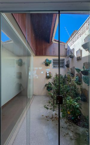 Casa para alugar com 233m², 3 quartos e 4 vagasSala