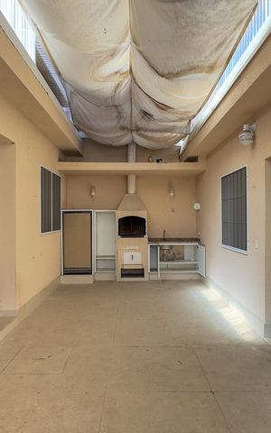 Casa para alugar com 233m², 3 quartos e 4 vagasÁrea de Serviço