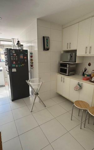Apartamento à venda com 216m², 3 quartos e 4 vagas Apartamento à venda com 216m², 3 quartos e 4 vagasCozinha