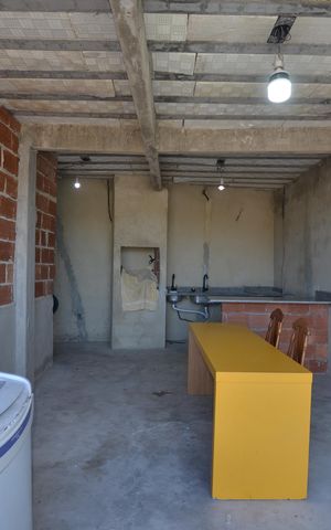 Casa à venda com 70m², 3 quartos e 1 vagaÁrea de Serviço