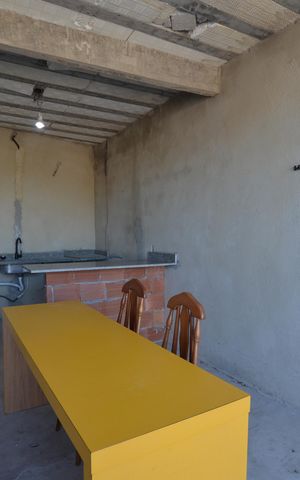 Casa à venda com 70m², 3 quartos e 1 vagaÁrea de Serviço