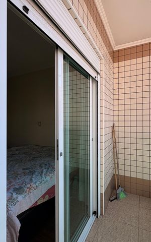 Casa à venda com 316m², 3 quartos e 5 vagas Casa à venda com 316m², 3 quartos e 5 vagasSacada quarto 2
