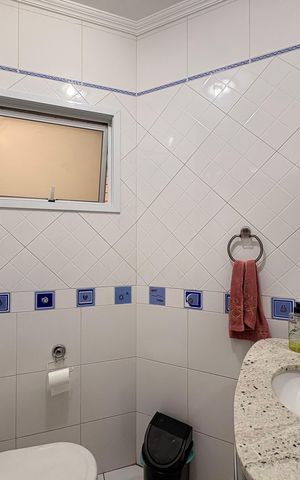 Casa à venda com 316m², 3 quartos e 5 vagas Casa à venda com 316m², 3 quartos e 5 vagasLavabo