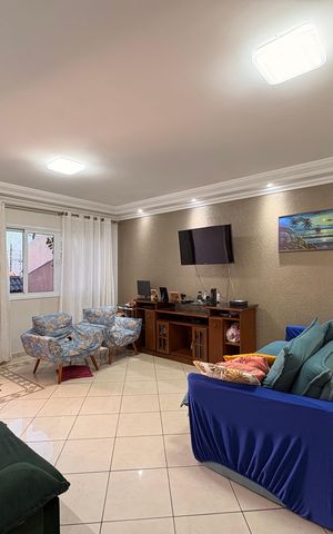 Casa à venda com 316m², 3 quartos e 5 vagas Casa à venda com 316m², 3 quartos e 5 vagasSala