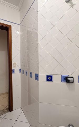 Casa à venda com 316m², 3 quartos e 5 vagas Casa à venda com 316m², 3 quartos e 5 vagasLavabo