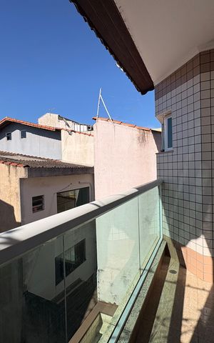 Casa à venda com 316m², 3 quartos e 5 vagas Casa à venda com 316m², 3 quartos e 5 vagasSacada quarto 2