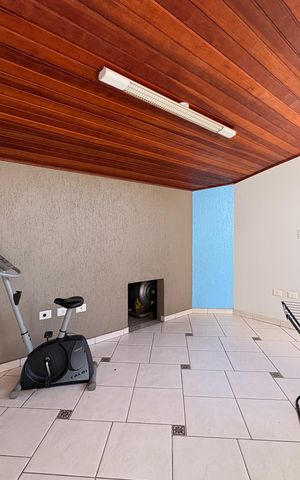 Casa à venda com 316m², 3 quartos e 5 vagas Casa à venda com 316m², 3 quartos e 5 vagasSótão