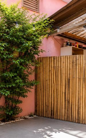 Casa para alugar com 100m², 4 quartos e 4 vagas Casa para alugar com 100m², 4 quartos e 4 vagasÁrea externa