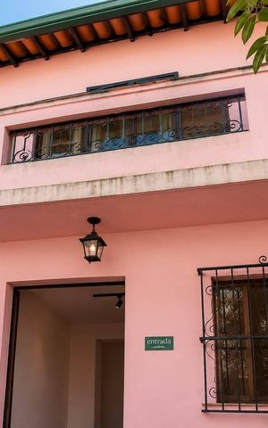 Casa para alugar com 100m², 4 quartos e 4 vagas Casa para alugar com 100m², 4 quartos e 4 vagasÁrea externa