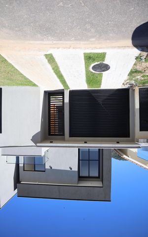 Casa à venda com 250m², 4 quartos e 1 vagaFACHADA