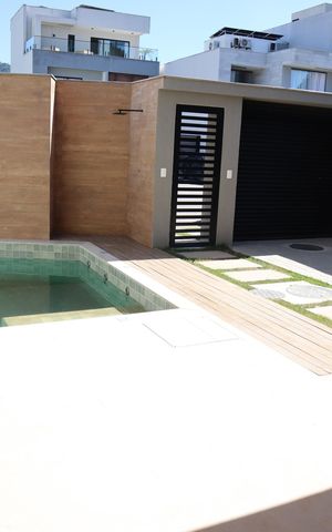 Casa à venda com 250m², 4 quartos e 1 vagaPISCINA + GARAGEM