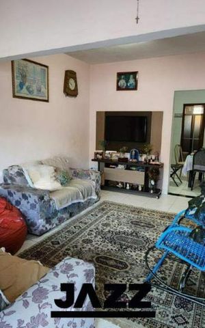 Casa à venda com 132m², 3 quartos e 3 vagas