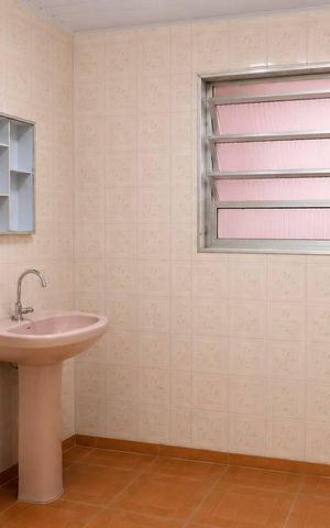 Casa para alugar com 150m², 2 quartos e 3 vagas Casa para alugar com 150m², 2 quartos e 3 vagasBanheiro