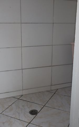 Casa para alugar com 80m², 2 quartos e 1 vagaBanheiro