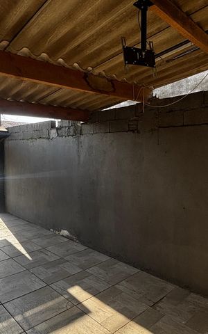Casa à venda com 240m², 3 quartos e 2 vagas Casa à venda com 240m², 3 quartos e 2 vagasGaragem