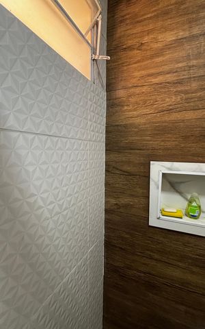 Casa à venda com 240m², 3 quartos e 2 vagas Casa à venda com 240m², 3 quartos e 2 vagasCasa 1 - Suite Banheiro