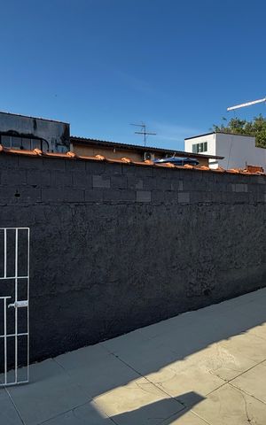 Casa à venda com 240m², 3 quartos e 2 vagas Casa à venda com 240m², 3 quartos e 2 vagasCasa 2 - Quintal