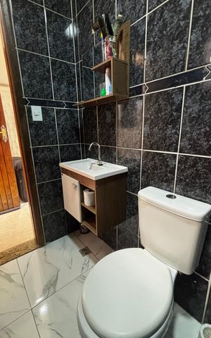 Casa à venda com 240m², 3 quartos e 2 vagas Casa à venda com 240m², 3 quartos e 2 vagasCasa 2 - Banheiro