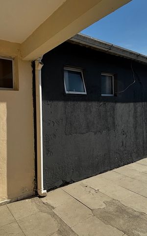 Casa à venda com 240m², 3 quartos e 2 vagas Casa à venda com 240m², 3 quartos e 2 vagasCasa 2 - Quintal