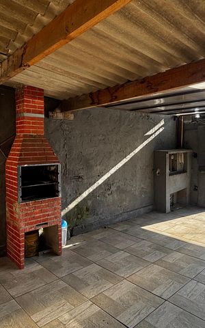 Casa à venda com 240m², 3 quartos e 2 vagas Casa à venda com 240m², 3 quartos e 2 vagasGaragem