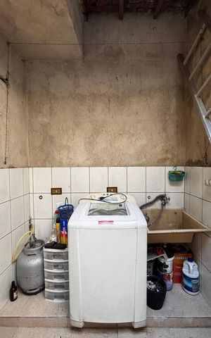 Casa à venda com 240m², 3 quartos e 2 vagas Casa à venda com 240m², 3 quartos e 2 vagasCasa 2 - Area de Serviço