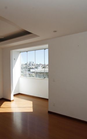 Apartamento para alugar com 79m², 3 quartos e 1 vagaSala