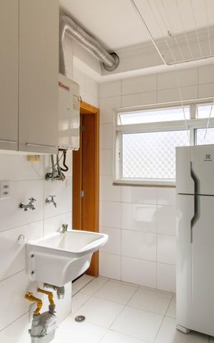 Apartamento à venda com 177m², 3 quartos e 4 vagas Apartamento à venda com 177m², 3 quartos e 4 vagasArea de Serviço