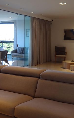 Apartamento para alugar com 256m², 3 quartos e 3 vagasSala