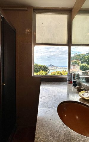 Apartamento à venda com 93m², 3 quartos e 1 vaga Apartamento à venda com 93m², 3 quartos e 1 vagaBanheiro social