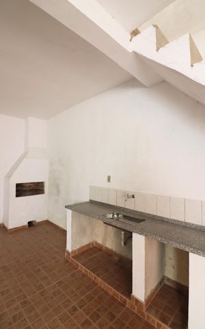 Casa para alugar com 270m², 2 quartos e 1 vagaÁrea de serviço