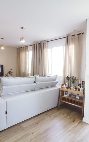 Casa à venda com 120m², 3 quartos e 2 vagas Casa à venda com 120m², 3 quartos e 2 vagasSala