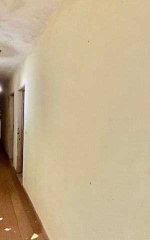 Casa à venda com 350m², 4 quartos e 4 vagas Casa à venda com 350m², 4 quartos e 4 vagasCorredor