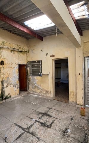 Casa à venda com 350m², 4 quartos e 4 vagas Casa à venda com 350m², 4 quartos e 4 vagasQuintal