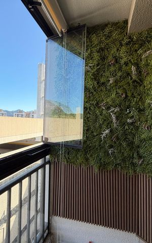 Apartamento à venda com 44m², 2 quartos e 1 vaga Apartamento à venda com 44m², 2 quartos e 1 vagaSala - Varanda