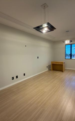 Casa à venda com 5000m², 10 quartos e 4 vagas Casa à venda com 5000m², 10 quartos e 4 vagasQuarto 05