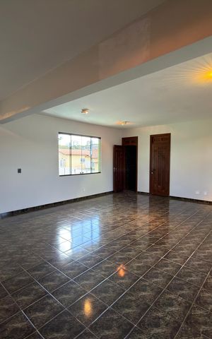 Casa à venda com 5000m², 10 quartos e 4 vagas Casa à venda com 5000m², 10 quartos e 4 vagasSuíte