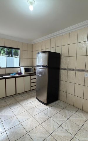 Casa à venda com 5000m², 10 quartos e 4 vagas Casa à venda com 5000m², 10 quartos e 4 vagasEdícula
