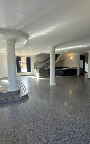 Casa à venda com 5000m², 10 quartos e 4 vagas Casa à venda com 5000m², 10 quartos e 4 vagasSaia