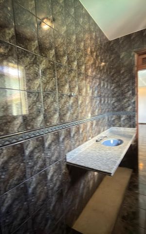 Casa à venda com 5000m², 10 quartos e 4 vagas Casa à venda com 5000m², 10 quartos e 4 vagasBanheiro da Suíte
