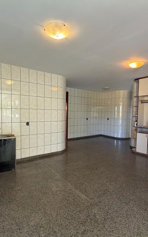 Casa à venda com 5000m², 10 quartos e 4 vagas Casa à venda com 5000m², 10 quartos e 4 vagasLavanderia