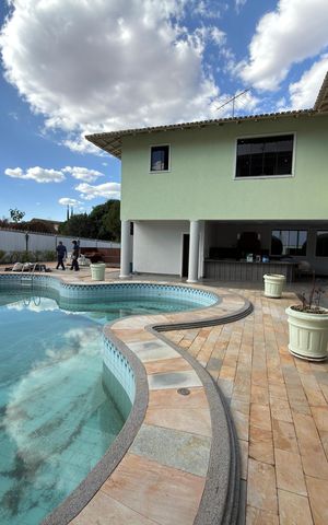 Casa à venda com 5000m², 10 quartos e 4 vagas Casa à venda com 5000m², 10 quartos e 4 vagasÁrea comum