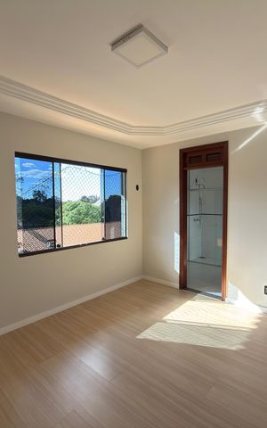 Casa à venda com 5000m², 10 quartos e 4 vagas Casa à venda com 5000m², 10 quartos e 4 vagasSuíte 5