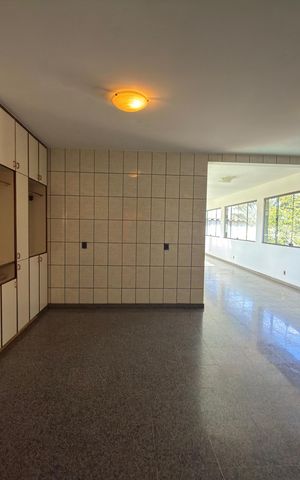 Casa à venda com 5000m², 10 quartos e 4 vagas Casa à venda com 5000m², 10 quartos e 4 vagasLavanderia