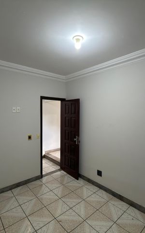 Casa à venda com 5000m², 10 quartos e 4 vagas Casa à venda com 5000m², 10 quartos e 4 vagasEdícula