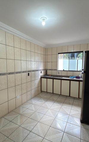 Casa à venda com 5000m², 10 quartos e 4 vagas Casa à venda com 5000m², 10 quartos e 4 vagasEdícula