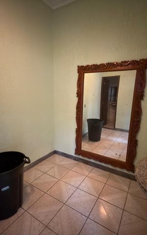 Casa à venda com 5000m², 10 quartos e 4 vagas Casa à venda com 5000m², 10 quartos e 4 vagasÁrea comum