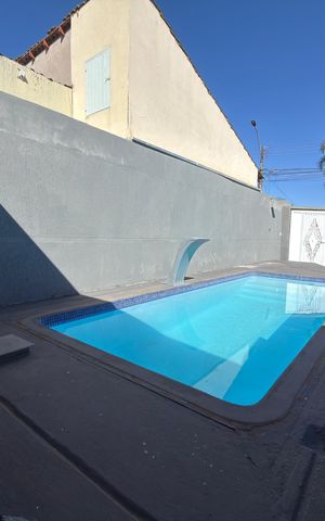 Casa à venda com 400m², 3 quartos e 2 vagas Casa à venda com 400m², 3 quartos e 2 vagasPiscina